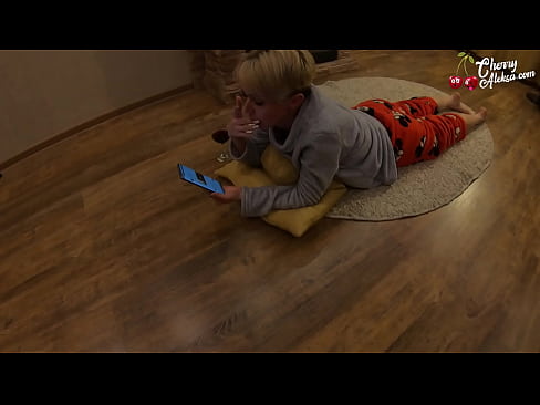❤️ Crazy blonde suger stor pikk suger og spretter på den - analsex ❤ Pornovideo hos oss ﹏