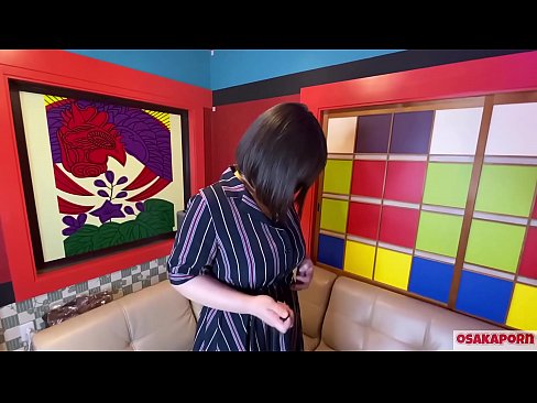 ❤️ Japansk søta med store pupper onanerer med sexleketøy og får orgasme. Hun snakker i et intervju om sin jævla opplevelse. Store pupper og hårete fitte som stønner høyt. Osakaporn ❤ Pornovideo hos oss ﹏